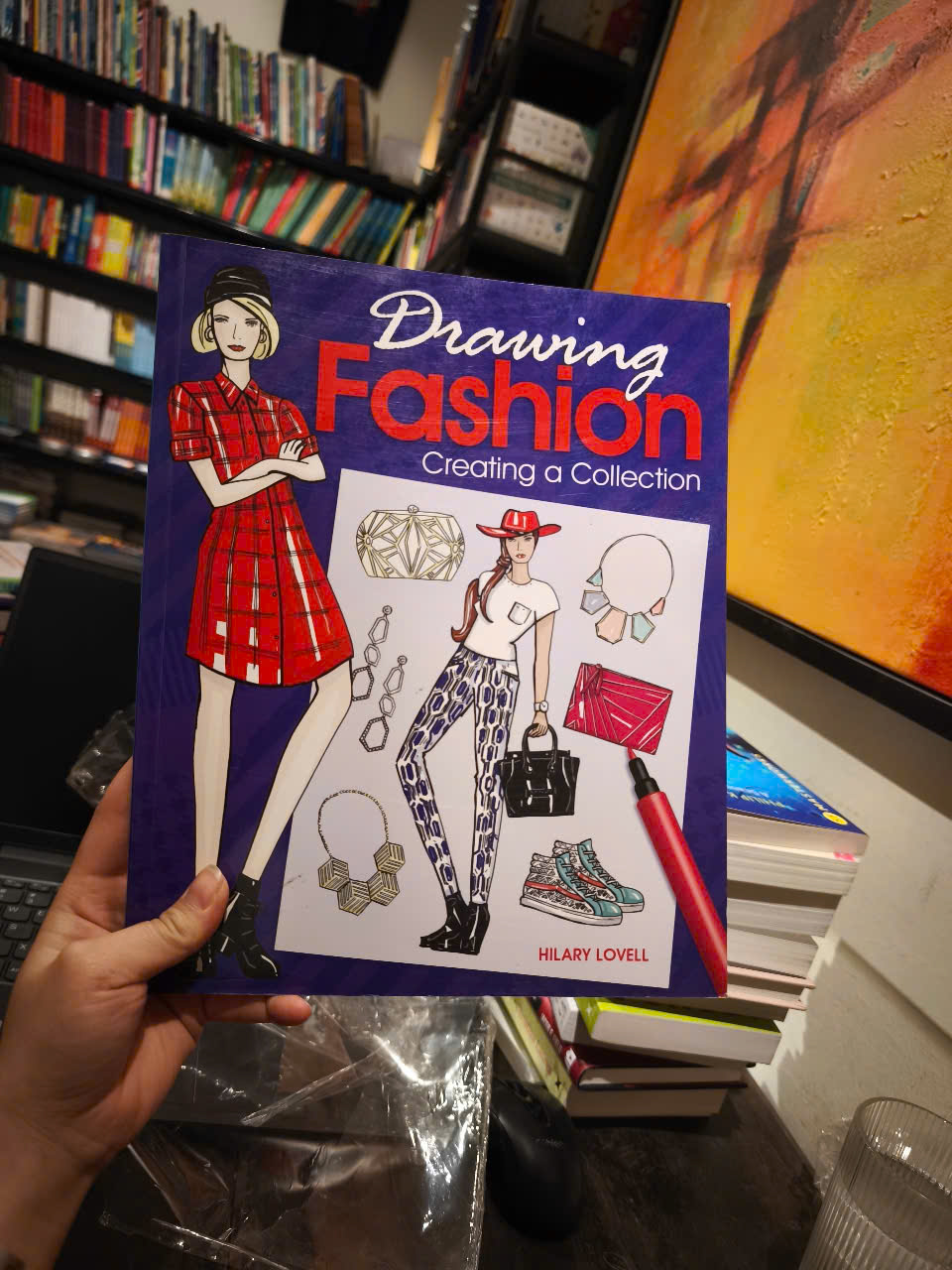 Sách - Drawing Fashion: Creating a Collection by Hilary Lovell - Fashion