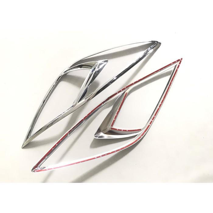 Bộ ốp trang trí, bảo vệ đèn dành cho xe Mazda BT50