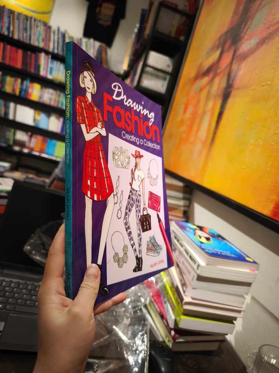 Sách - Drawing Fashion: Creating a Collection by Hilary Lovell - Fashion