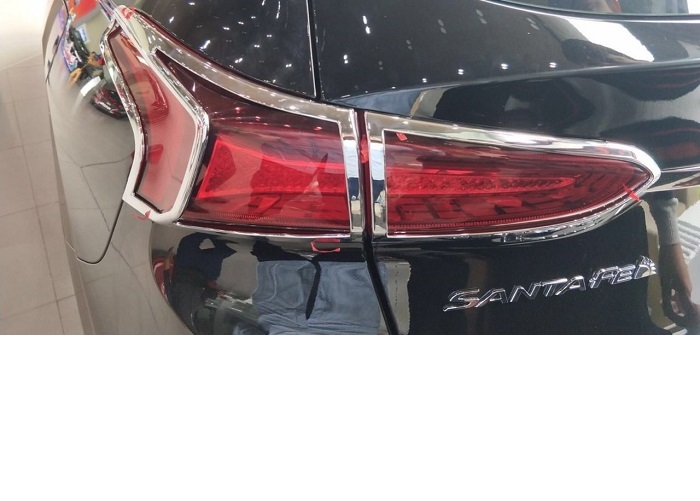 Bộ ốp viền bảo vệ, trang trí đèn mạ Crom cho Hyundai Santafe 2019