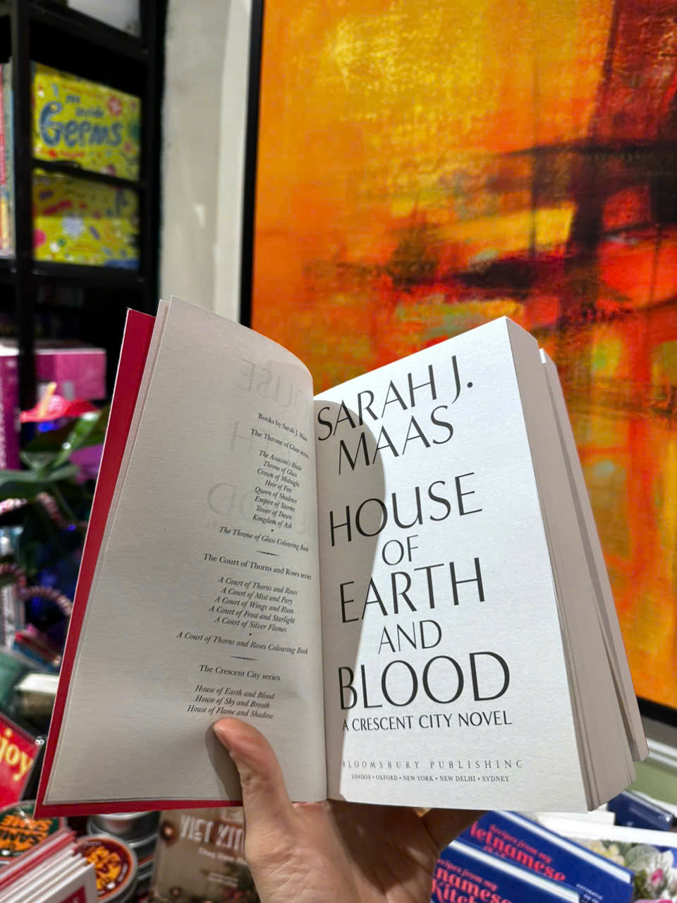 Sách - House of Earth and Blood by Sarah J. Maas - Sách tiếng anh/Fiction/#1 Sunday Times bestselling author SarahJ.Maas