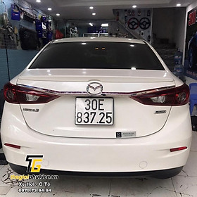 Ốp trang trí tay mở cốp sau Mazda 3 2015-2018 mạ Crom cao cấp
