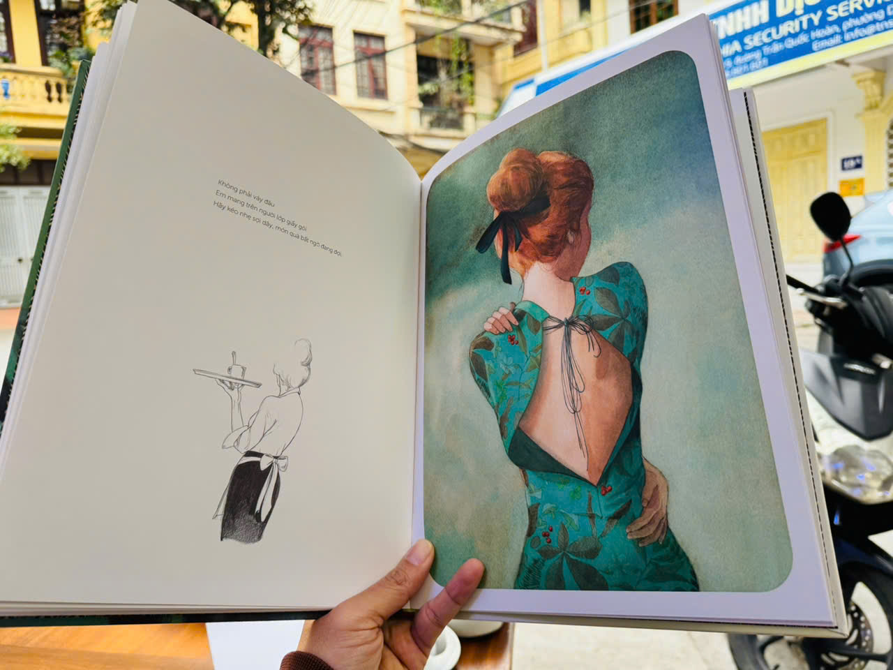 (Có tặng kèm postcard) KHI YÊU – Hélène Delforge & Quentin Gre – Nguyệt Ánh dịch – Nho Xanh – NXB Phụ nữ Việt Nam