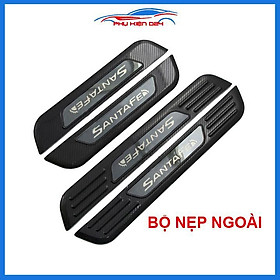 Bộ nẹp bước chân trong ngoài vân Cacbon xe Santafe 2019-2020 chống trầy làm đẹp ô tô