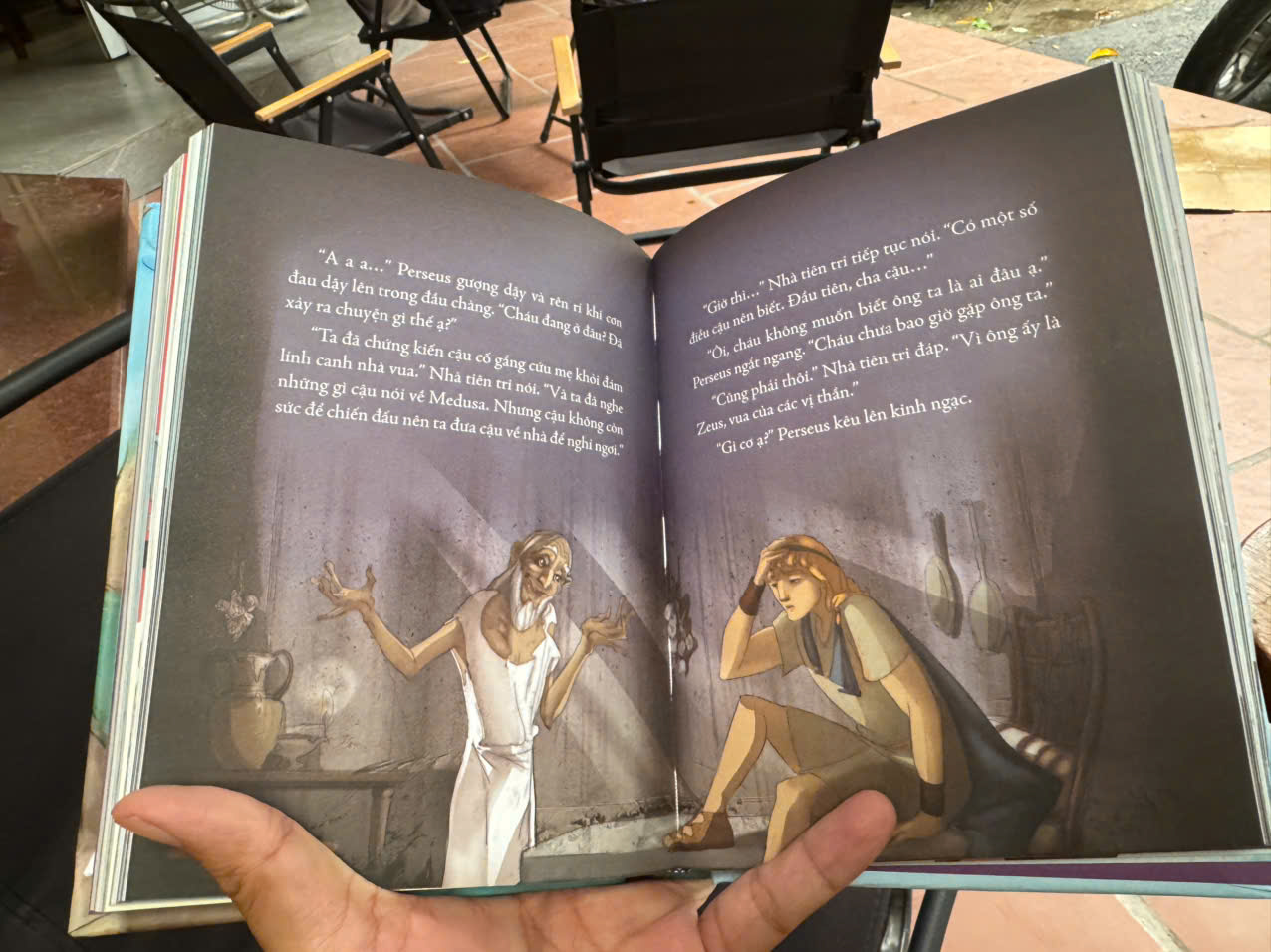 (Bìa cứng in màu) IILUSTRATED CLASSICS – TRUYỆN KỂ HAY NHẤT TRONG THẦN THOẠI HY LẠP – Minh Trang dịch – Đinh Tị Books – NXB Hà Nội
