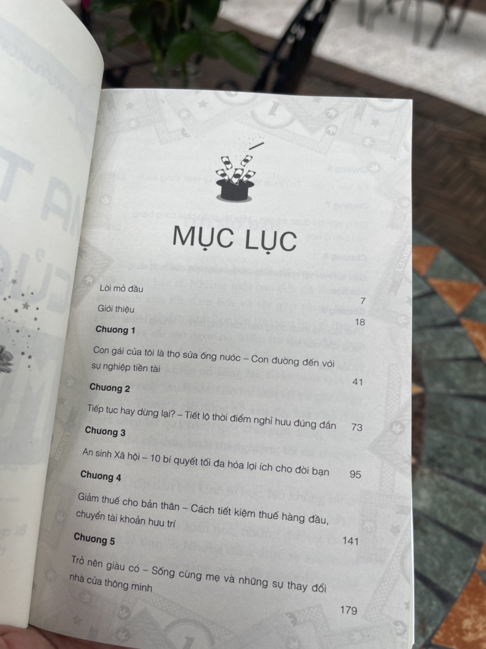 MA THUẬT CỦA TIỀN - Bí quyết quản lý tài chính cá nhân giúp bạn thu hút tiền bạc, giàu có và hạnh phúc – Laurence J. Kotlikoff – Phương Oanh dịch – 1980 Books – NXB Công Thương (Bìa mềm)