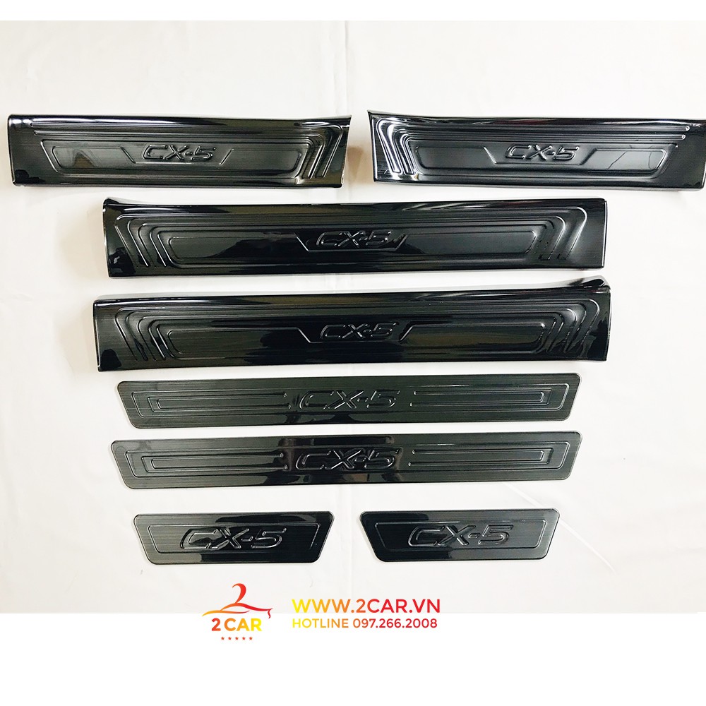 Ốp bậc cửa, nẹp bước chân Trong, Ngoài Xe Mazda Cx5 2018- 2020,2021 2022 chất liệu Titan