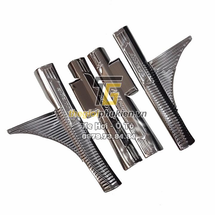 Bộ Ốp bậc cửa, Nẹp bước chân dành cho Mitsubishi Attrage 2020 – Mẫu Titan