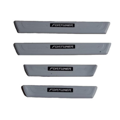 BỘ ỐP BẬC NGOÀI CÓ ĐÈN XE TOYOTA FORTUNER