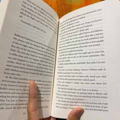 Sách - Conversations with Friends by Sally Rooney - Tiểu thuyết tiếng Anh/Novel /Fiction in English