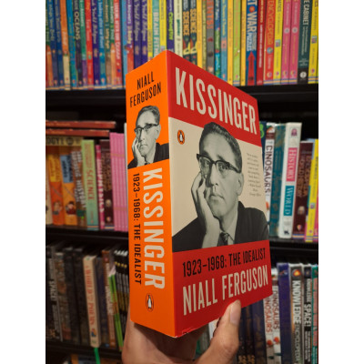Sách - Kissinger: 1923-1968: The Idealist by Niall Ferguson - Biography /History /Nonfiction in English