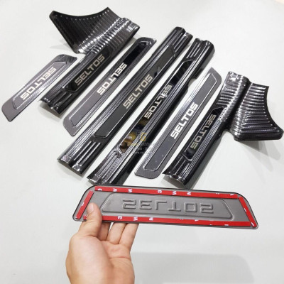 Ốp bậc cửa dành cho Kia Seltos 2020-2021 CACBON , Full bậc Trong Ngoài