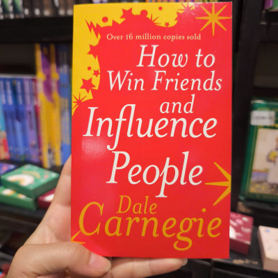 Sách - How to Win Friends and Influence People by Dale Carnegie - Self Help/ Nonfiction/ Business