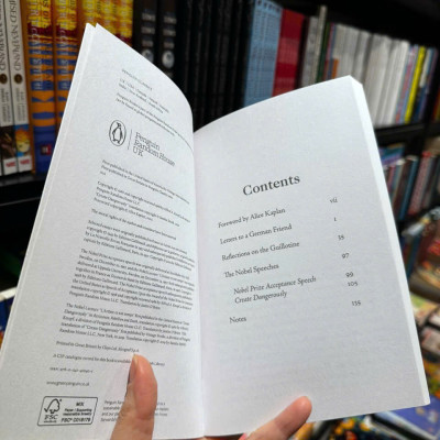 Sách - Committed Writings by Albert Camus - Penguin Modern Classics - Sách Ngoại Văn