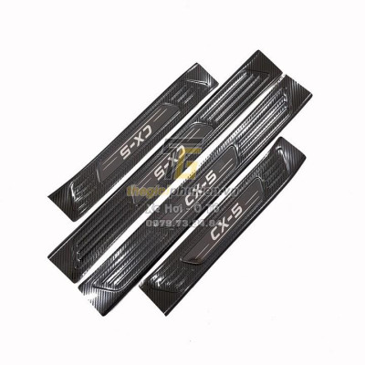 COMBO Nẹp bước chân và ốp chống trầy cốp Mazda CX5, CX-5 2018-2020 vân Carbon