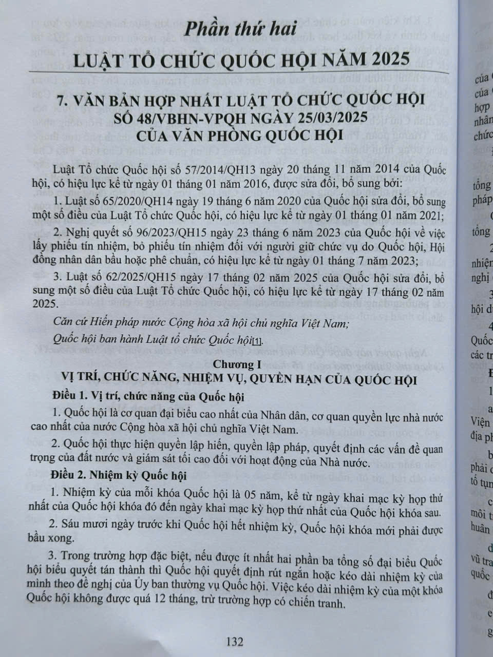 Sách Hiến Pháp Việt Nam Qua Các Thời Kỳ – Các Bản Hiến Pháp năm 1946, 1959, 1980, 1992, năm 2013 sửa đổi, bổ sung năm 2025 (V1600D)