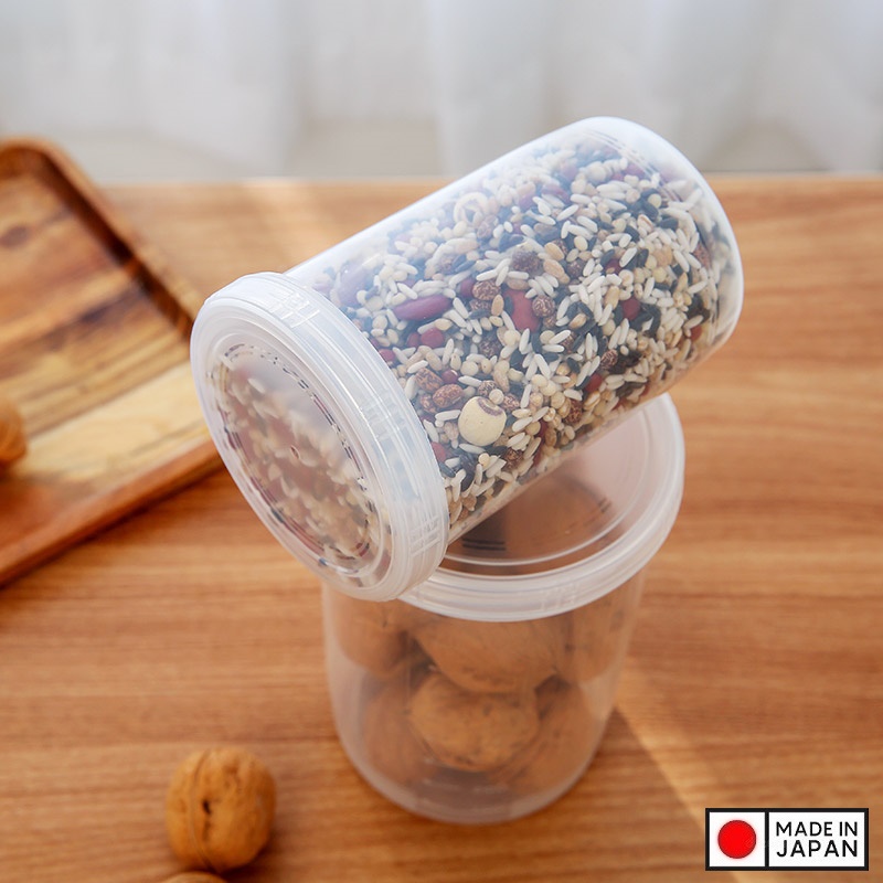 Hộp thực phẩm nắp vặn cao cấp 1L, 1.8L Sanada Nhật Bản dáng tròn chịu nhiệt tốt dùng lò vi sóng đông lạnh
