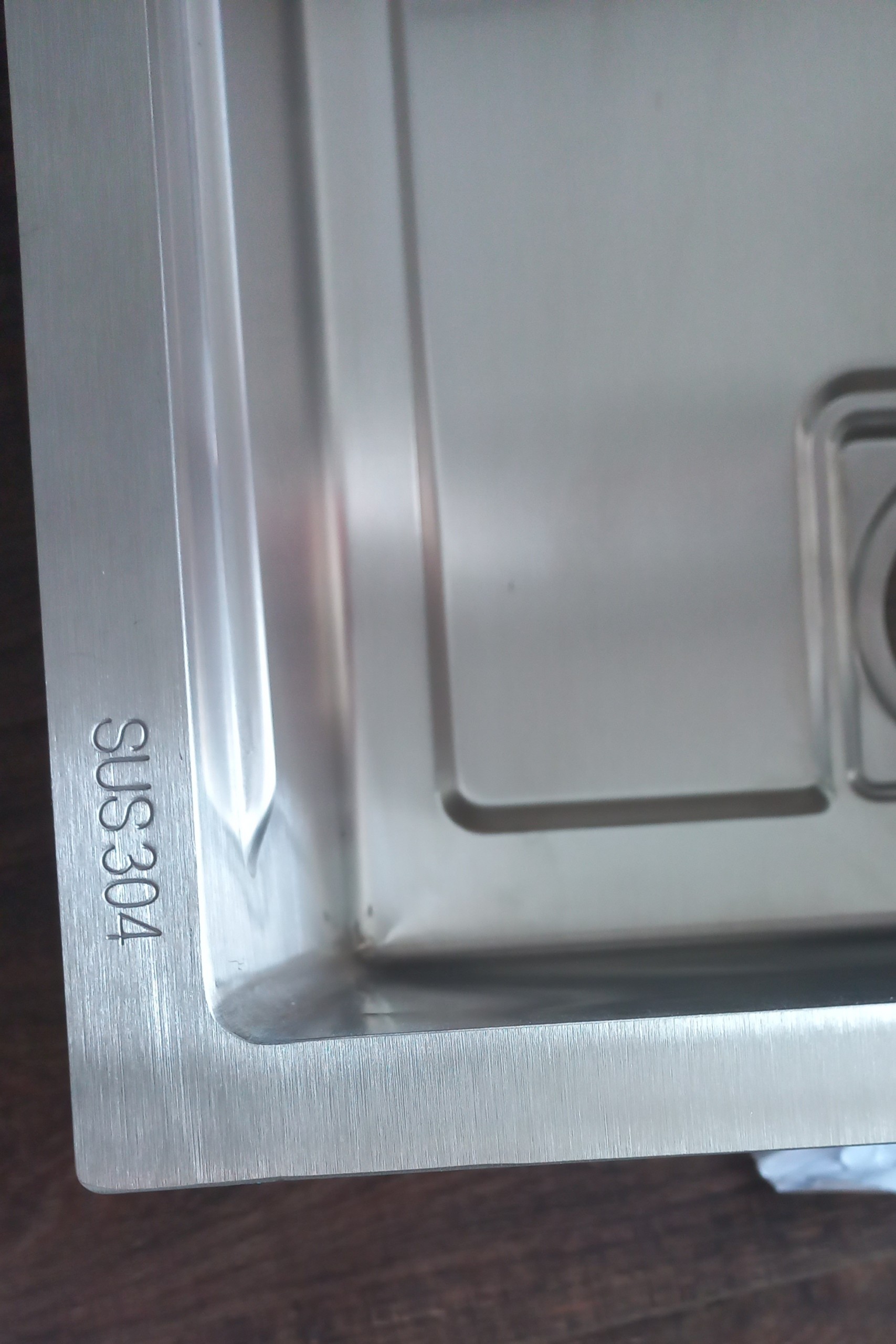 Combo chậu rửa chén bát 1 hố lớn Valenza 7846 inox sus304 chuẩn 100% kèm vòi rửa bát dáng Vuông Valenza sus304, bộ xả to ngăn mùi, khay inox kín-TẶNG BÌNH NƯỚC RỬA CHÉN