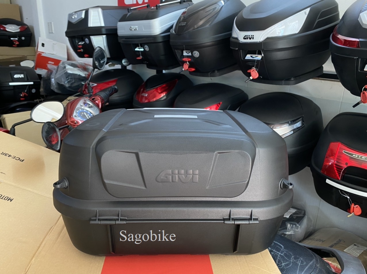 Thùng xe Airblade 125, thùng Givi E43NTL, gối tựa lưng BE3N (V2) và baga givi lắp cho Air Blade 2022