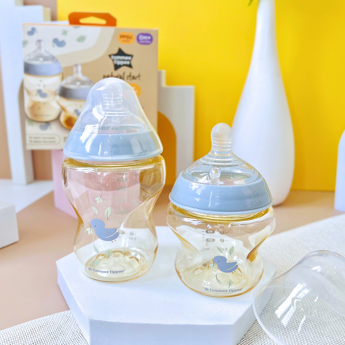 Bình Sữa PPSU Ty Siêu Mềm Tự Nhiên Tommee Tippee, Xanh Dương (Bộ 1 Bình 260ml Và 1 Bình 150ml)