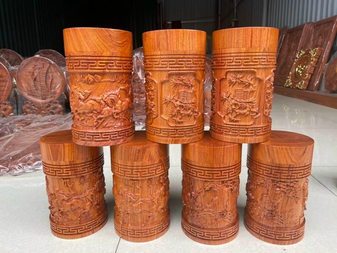Hộp đựng chè trà trạm khắc nhiều hoa văn khắc nhau bằng gỗ hương đá kt cao 20×11,5cm
