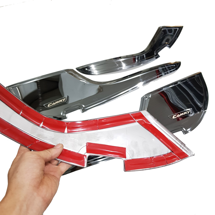 Bộ ốp Titan chống trầy xước Tapli, Táp li dành cho xe Toyota Camry 2019-2020