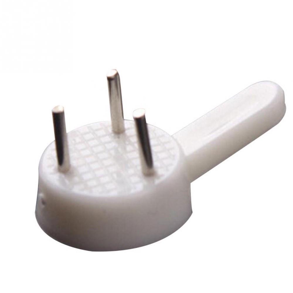 Móc Nhựa Đinh 3 Chân Đóng Tường Chắc Chắn Treo Tranh, Ảnh, Đồng Hồ Trên Tường Không Khoan Đục, Sử Dụng Dễ Dàng, Tiện Lợi. TakyHome 2220