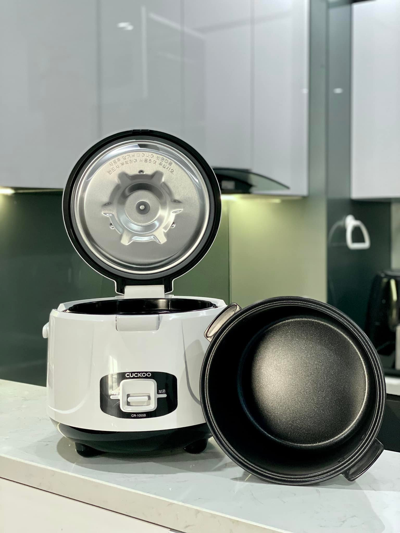 Nồi cơm điện Cuckoo CR-1055B 1.8L Hàn Quốc - Hàng chính hãng