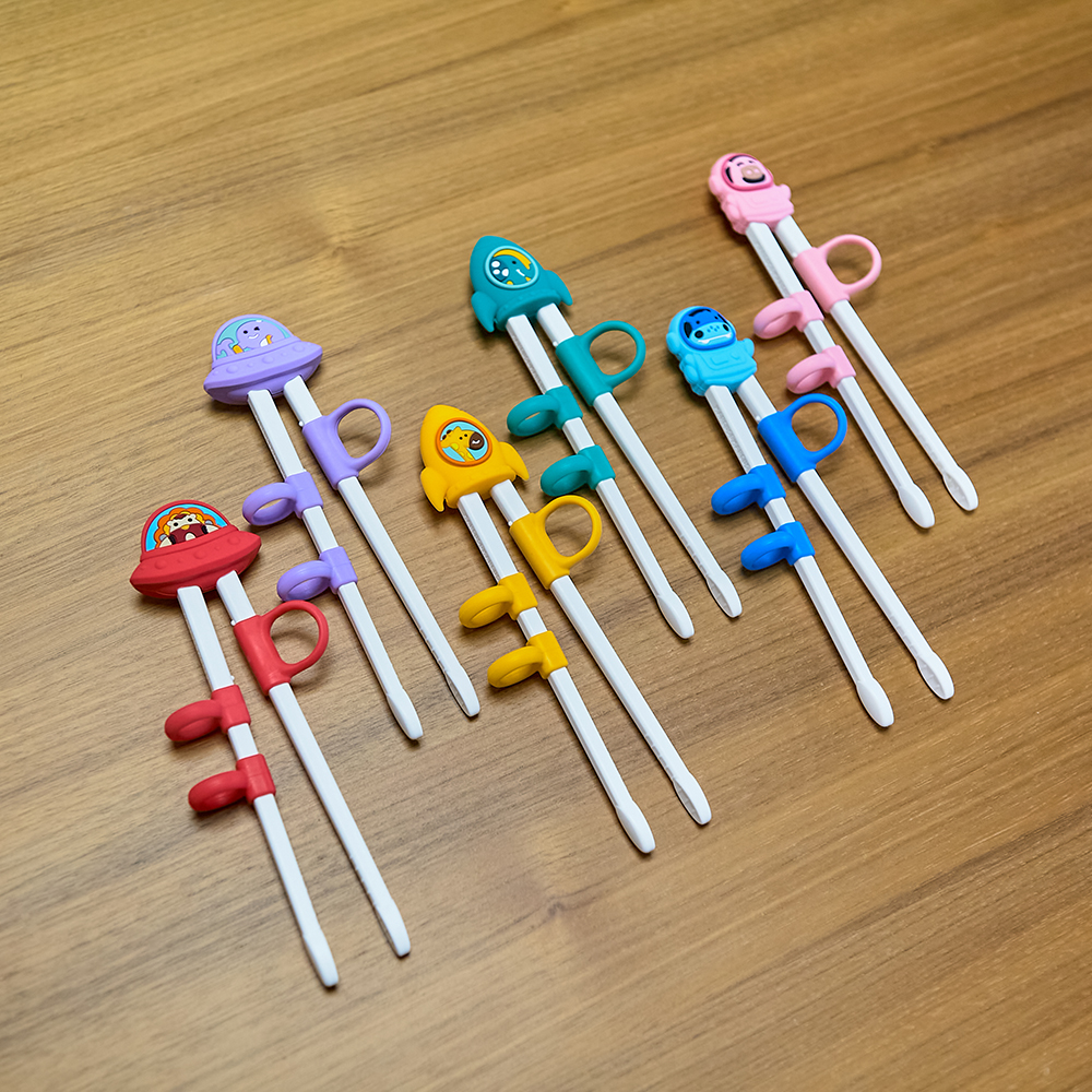 Đũa tập ăn phi hành gia cho bé Marcus & Marcus, từ 3 tuổi – Lola
