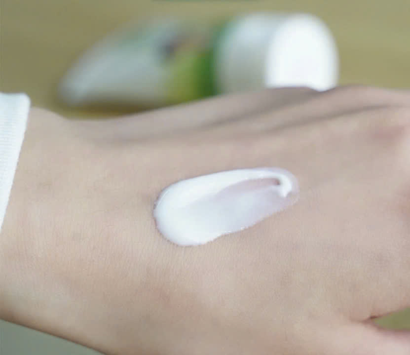 Kem Bôi Da Cho Bé Elemis 30g- Giúp Dịu Mẩn Ngứa, Rôm Sảy ,Hăm Da, Vết Muỗi Đốt Côn Trùng - DK Pharma
