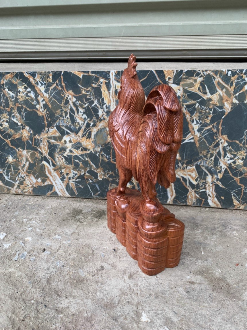 Tượng gia đình gà bằng gỗ hương đá kt cao 30cm