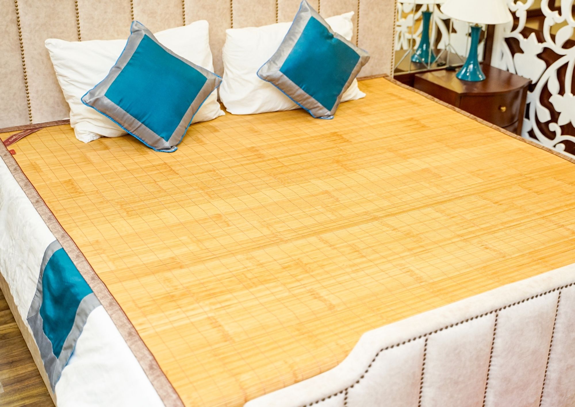 Chiếu tăm H&T 1,8 x 2m (Gấp Đôi) - Hàng chính hãng