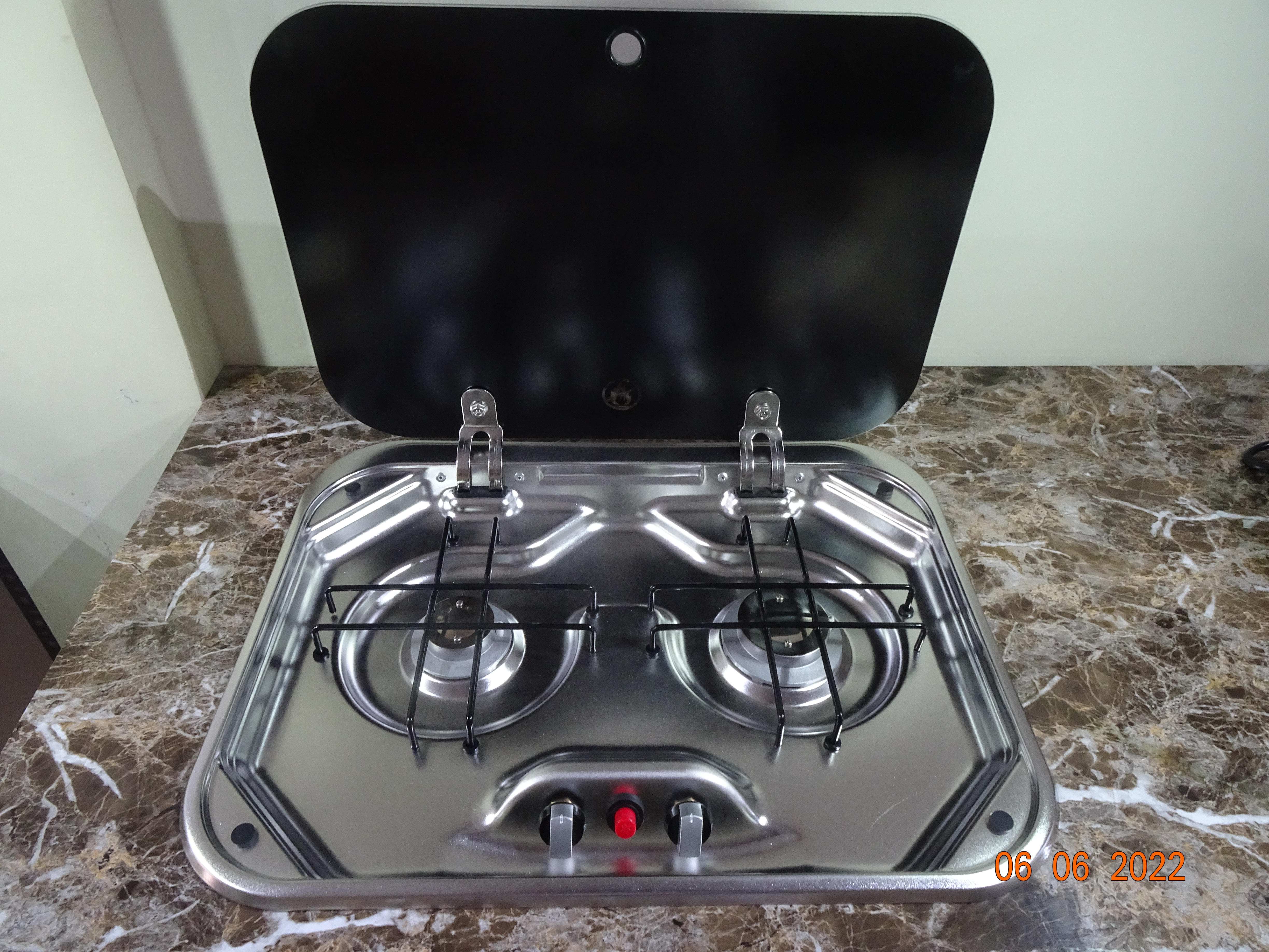 Bếp gas đôi 2 x 1.35kW có nắp