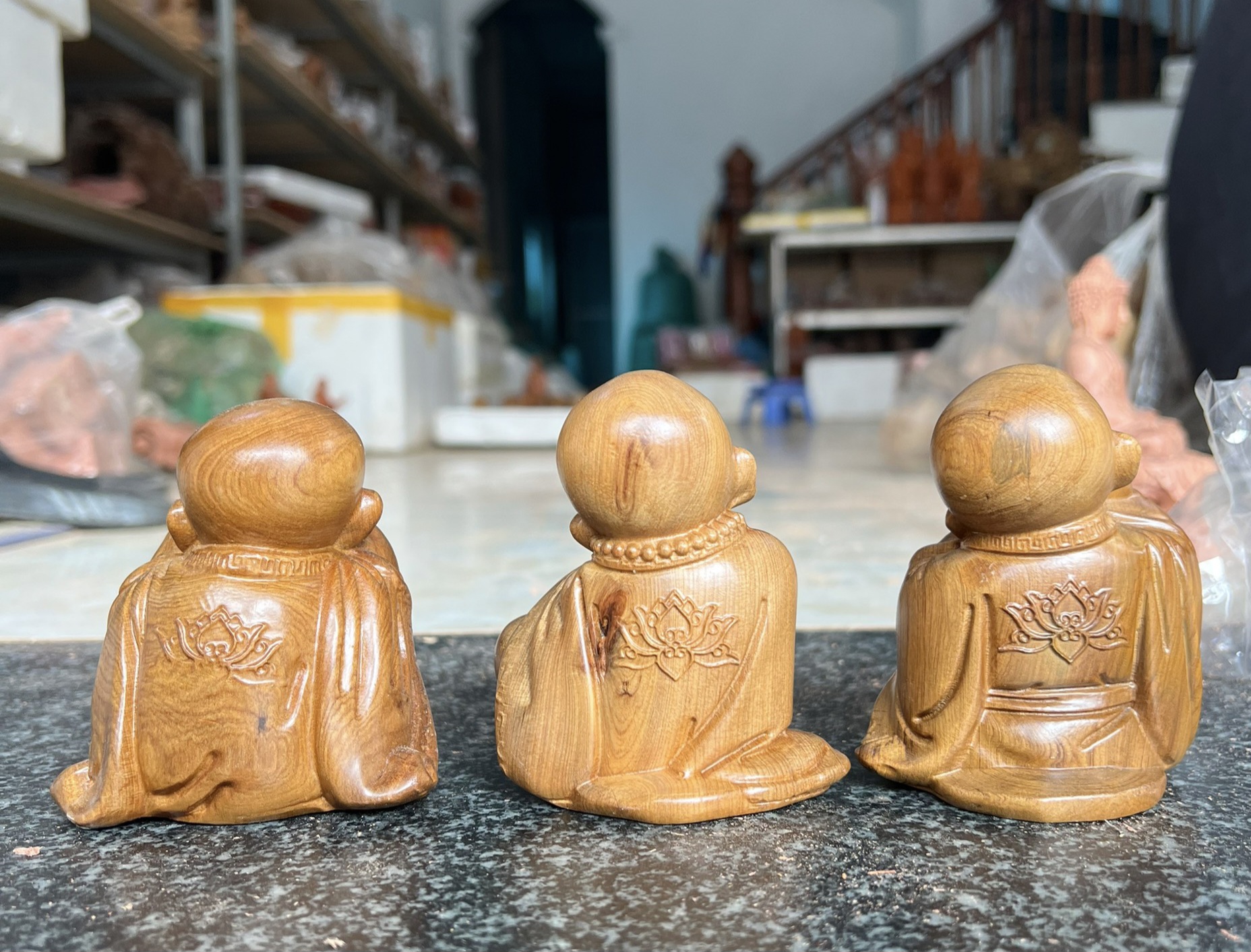 Bộ tượng tam không mini trang trí bàn học ,bàn làm việc ,ôtô ,láp tốp bằng gỗ ngọc am thơm nức kt cao 9×6×7cm