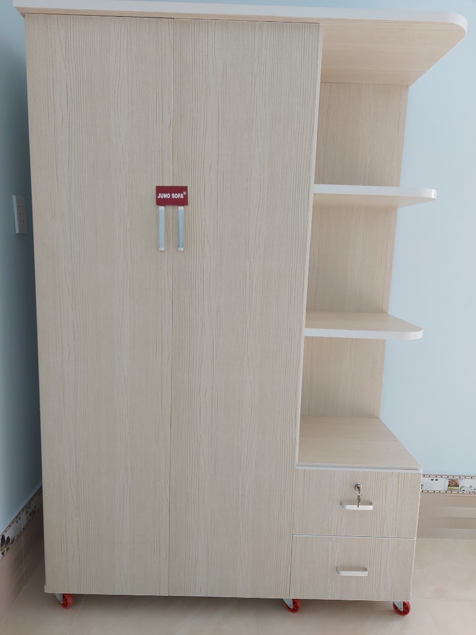 Tủ áo nhựa Juno Sofa màu gỗ sồi ngang 1m2 x cao 1m8 x sâu 45 cm