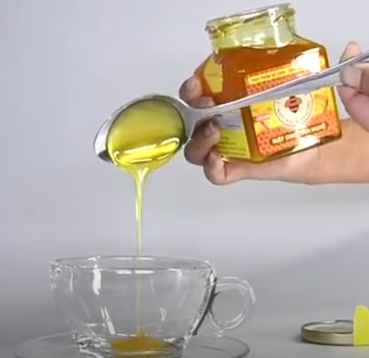 Combo mật ong tinh bột nghệ Honimore 360g và mật ong rừng nguyên chất 360g - Giúp hỗ trợ cải thiện đau dạ dày, chăm sóc da, tăng cường sức đề kháng