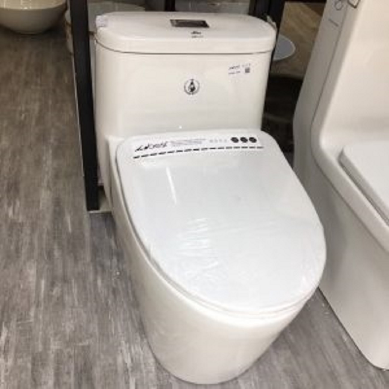BỒN CẦU LIỀN KHỐI GRVBC R32