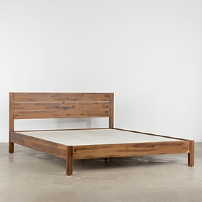 Giường ngủ gỗ CT17MH màu vàng nâu