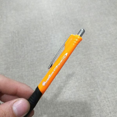 Bút Chì Bấm QTM Qm220 Cam