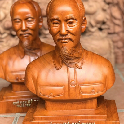 Tượng điêu khắc chân dung chủ tịch hồ chí minh bằng gỗ hương đá kt cao 40×20×14cm 
