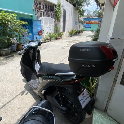 Thùng xe máy điện Feliz, thùng givi E26NX kèm đế gắn cho xe máy điện Vinfast Feliz