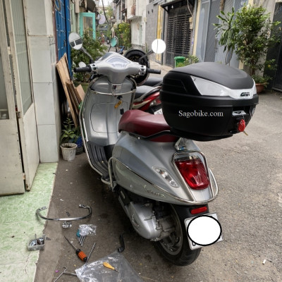 Baga Givi SR lắp cho Vespa Primavera, baga Vespa Primavera