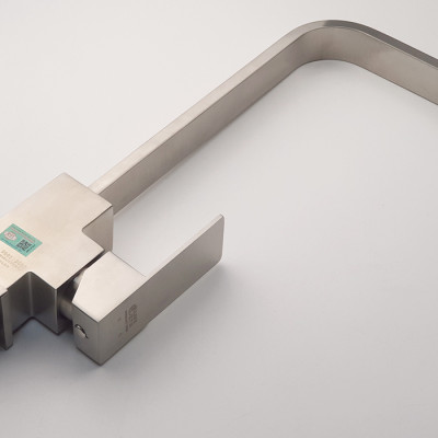 Vòi rửa chén nóng lạnh Inox SUS 304 nguyên khối Eurolife EL-T002-1 (Trắng vàng)