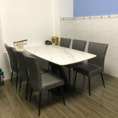 Bộ bàn ăn mặt đá Ceramic bóng chân chéo chữ x cong kết hợp ghế king