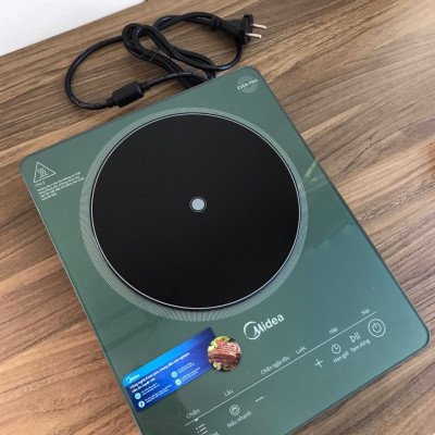 Bếp từ đơn Midea MIC 221 2200W mặt kính pha lê sang trọng, công nghệ từ trường 3D, mâm nhiệt lớn làm nóng trong 5s, cảm ứng hiện đại, có hẹn giờ, tự ngắt khi bỏ nồi, bảo vệ quá nhiệt (TẶNG NỒI LẨU) - Hàng chính hãng