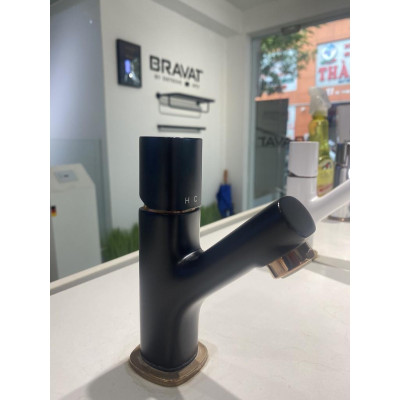 Vòi lavabo màu đen nóng lạnh Bravat F1273308BW-RO