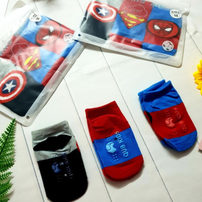 Combo 3 đôi tất cho bé tất siêu nhân chống trượt 2459