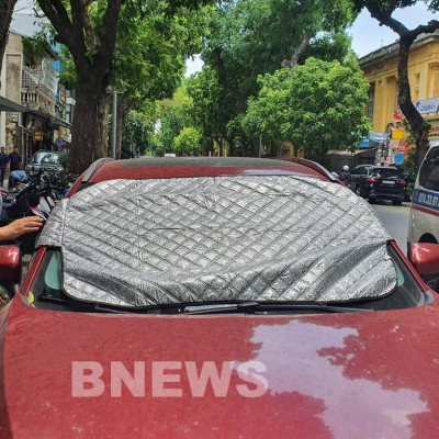 Tấm che chắn nắng kính lái dành cho ô tô BMW 520i CAO CẤP 3 Lớp Chắn Nắng Cản Nhiệt 