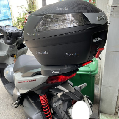 Thùng xe Vario 160, thùng givi B34NT kèm đế M7MN-S có đèn stop