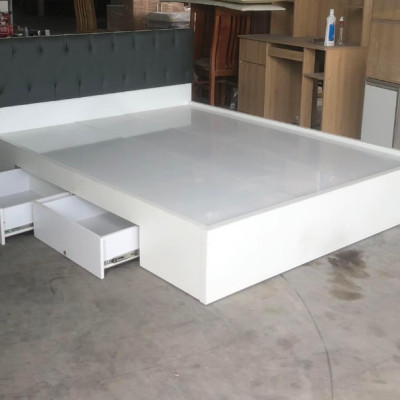 Giường gỗ công nghiệp đầu giường bọc nệm Juno Sofa